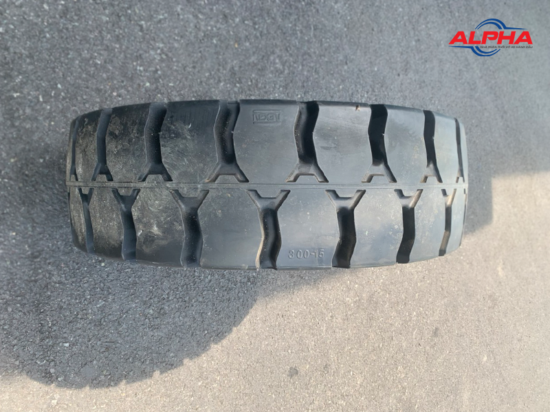 Lốp đặc xe nâng