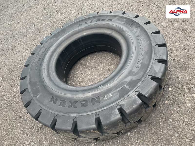 Vỏ đặc xe nâng 700-12
