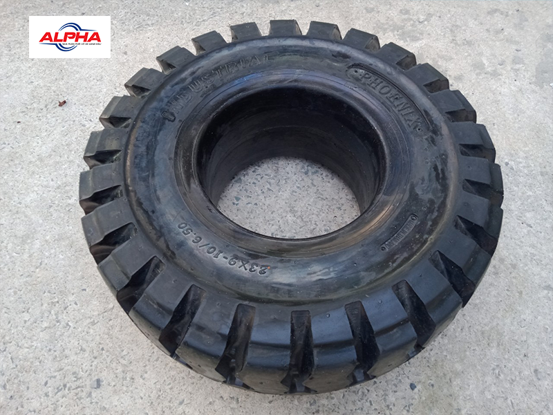 Lốp đặc xe nâng