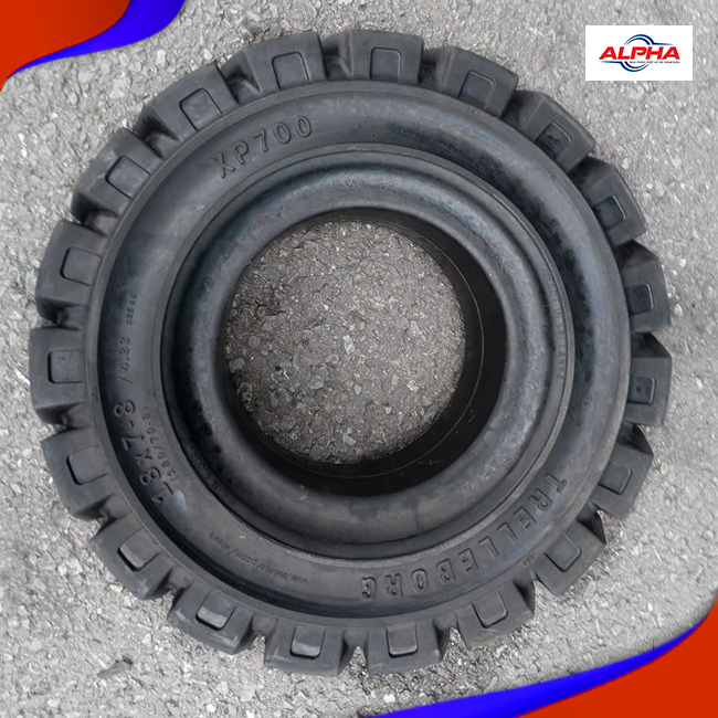 VỎ XE NÂNG 18X7-8 TRELLEBORG