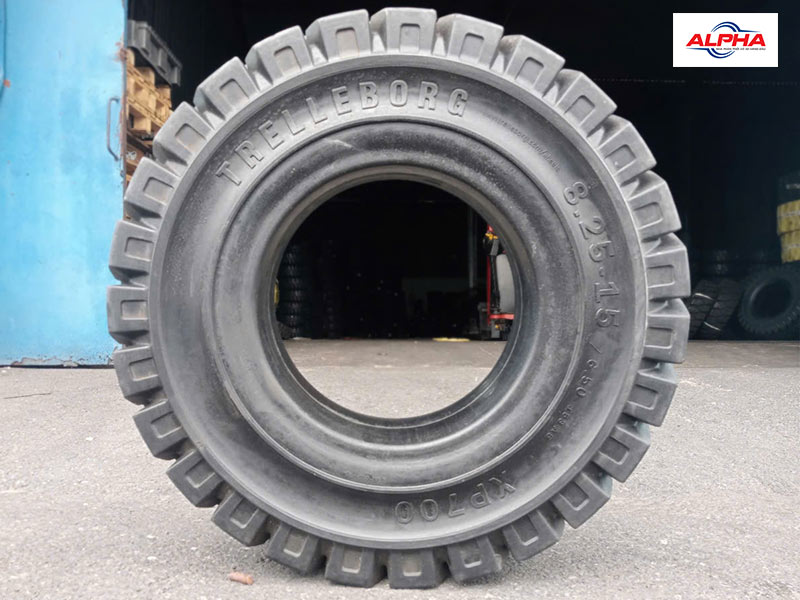 Vỏ xe nâng 825-15